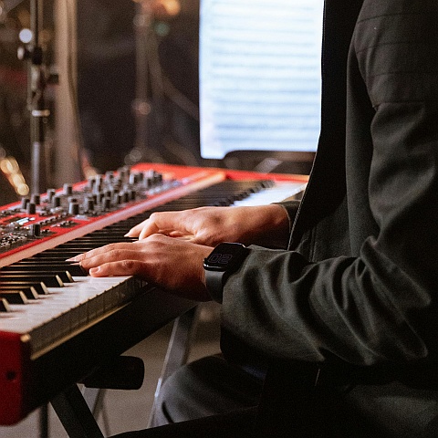 jazzklavier online kurs, jazz-klavier online lernen, jazzklavier spielen lernen online, online jazz-klavier unterricht, unterricht jazzklavier nehmen